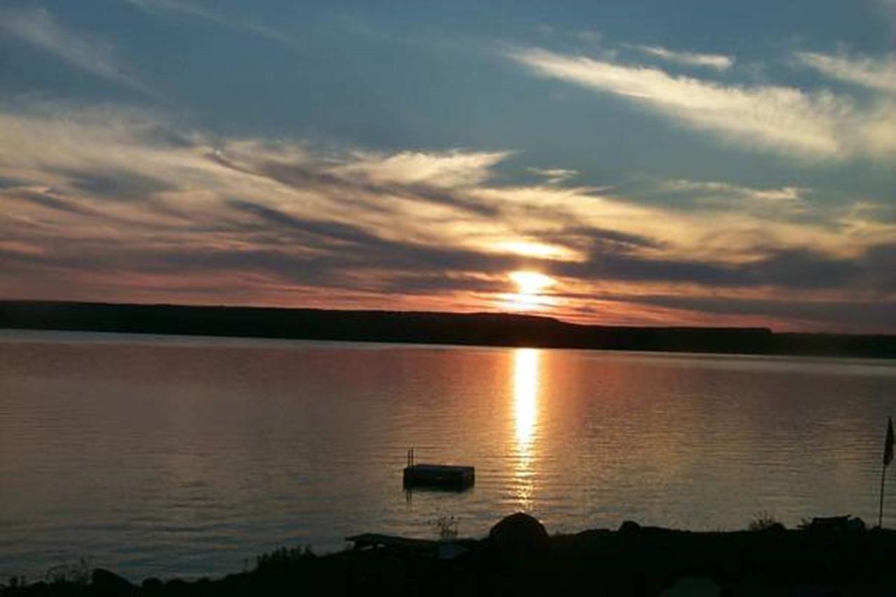 Wee Point Resort Manitowaning Eksteriør billede