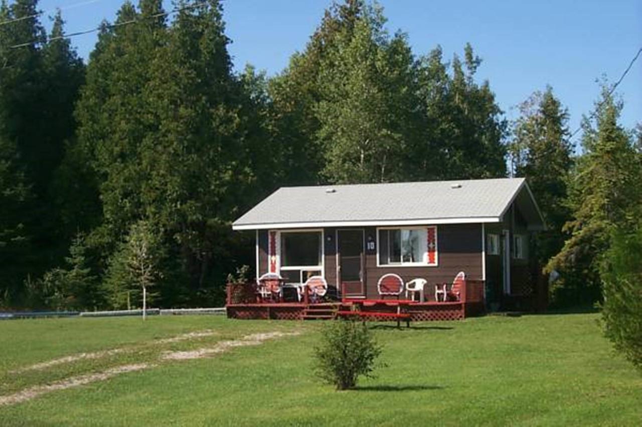 Wee Point Resort Manitowaning Eksteriør billede