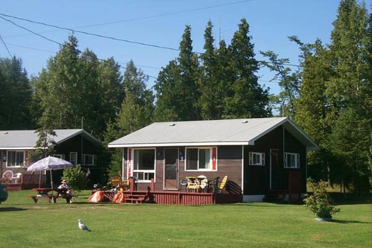 Wee Point Resort Manitowaning Værelse billede